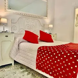 https://casa-ambretta.hotelitalianriviera.com